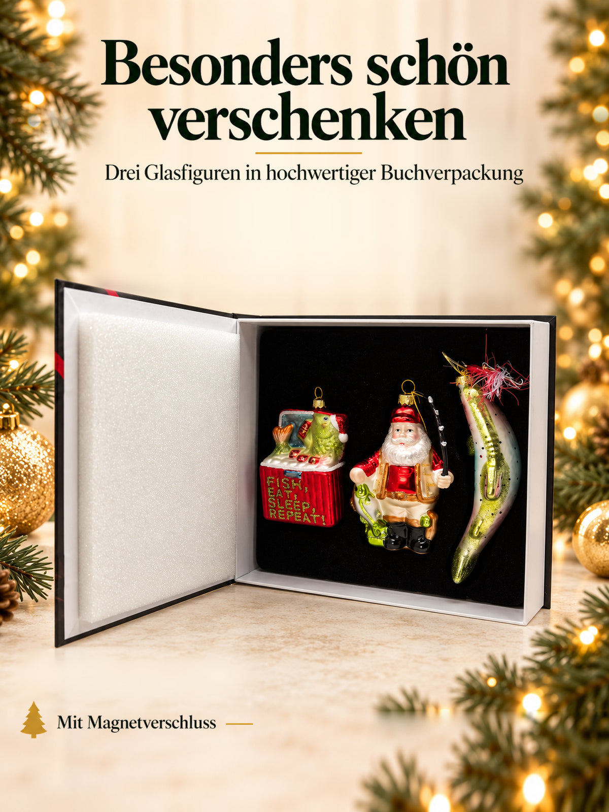 ArtiTree Glasfigurenset Anglerset – Geöffnete Buchverpackung mit Magnetverschluss und drei Glasfiguren, Aufschrift „Besonders schön verschenken – 3 Glasfiguren in hochwertiger Buchverpackung"