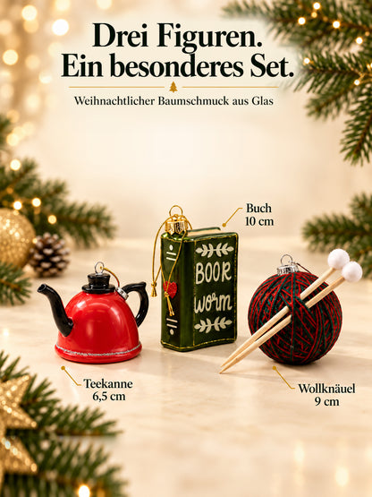 ArtiTree Glasfigurenset Cozy Moments – Drei Figuren mit Größenangaben: Buch 10cm, Wollknäuel 9cm, Teekanne 6,5cm