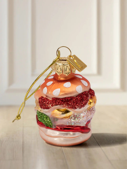 Glasornament Burger: Glasfigur Burger mit gepunktetem Brötchen in Orange-Rot, roter Glitter-Patty, grüner Salat, goldenes Hängeelement