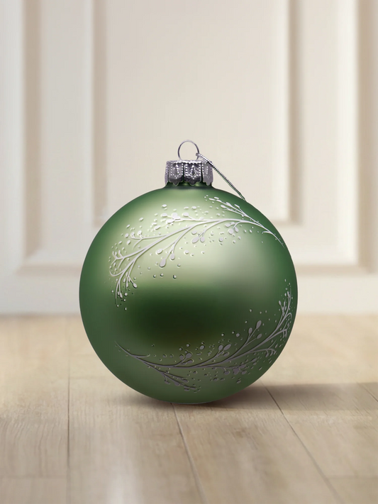 ArtiTree Glaskugel 6 cm in Salbeigrün matt mit weißen Zweigen und Frostmuster