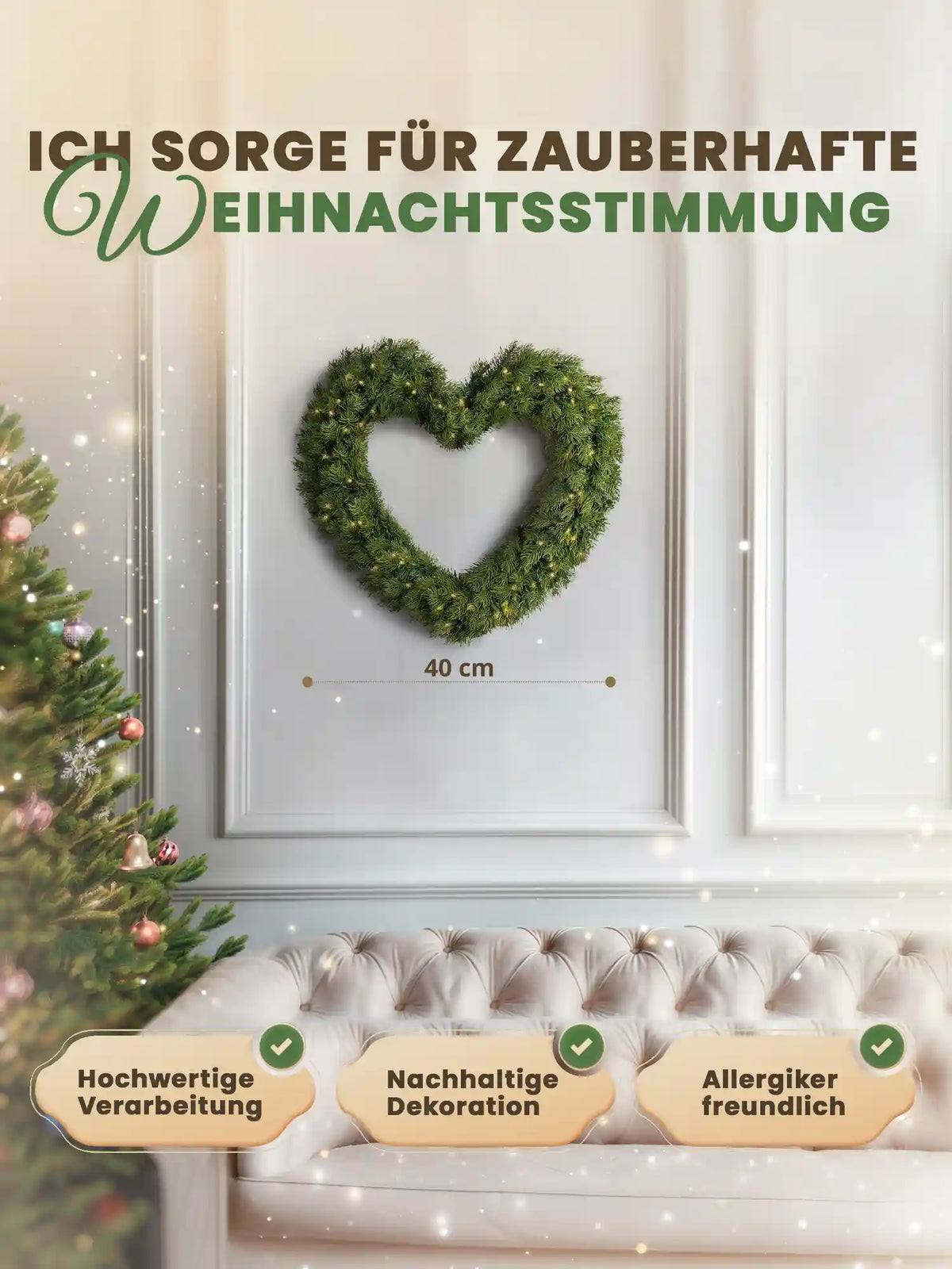 Couronne de Noël artificielle en forme de cœur de 40cm, de ArtiTree, avec indication des dimensions, sur un mur blanc