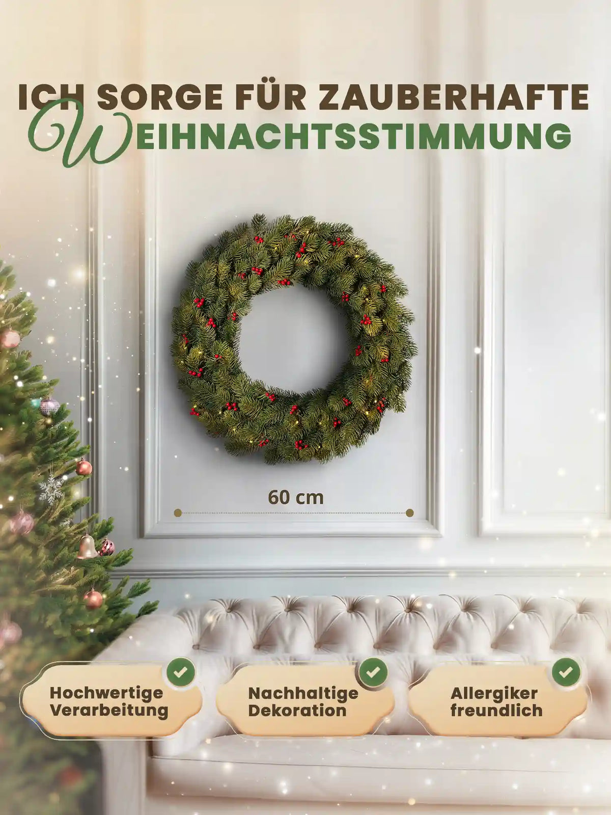 Ghirlanda natalizia artificiale da 60 cm di ArtiTree, con indicazione delle dimensioni, appesa a una parete bianca accanto a un albero di Natale decorato