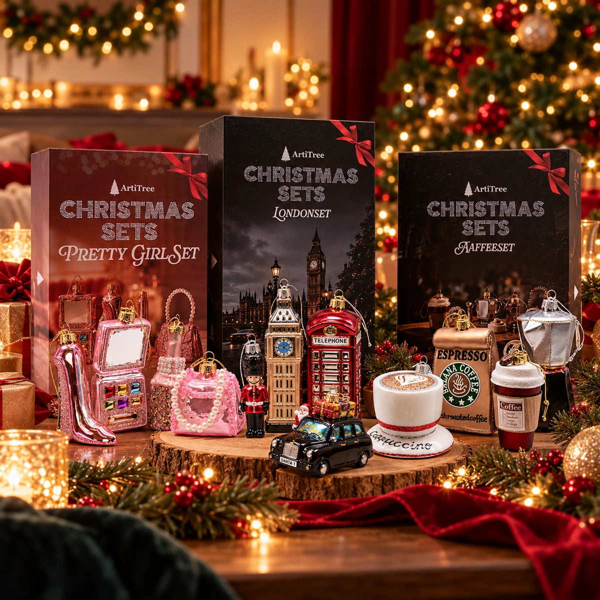 Mehrere ArtiTree Glasfigurensets mit liebevoll gestalteten Weihnachtsanhängern aus Glas, darunter Beauty-Accessoires und London-Motive, festlich arrangiert.