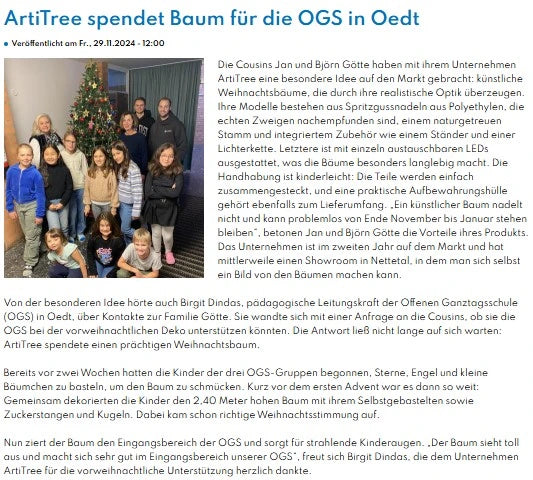 ArtiTree spendet einen künstlichen Weihnachtsbaum für die OGS in Oedt in Grefrath